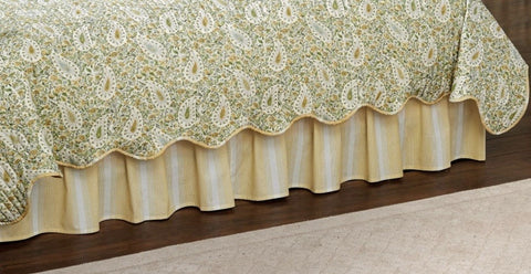 New Waverly Verveine Reversible Green & Pale Yellow Paisley / Stripe Twin Quilt