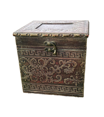 Vintage Decorative storage or Tissue Box Carved Wood Latched Box