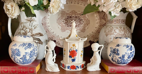 Vintage Chinoiserie / Asian Flowers Pagoda Shape Ginger Cookie Jar Canister