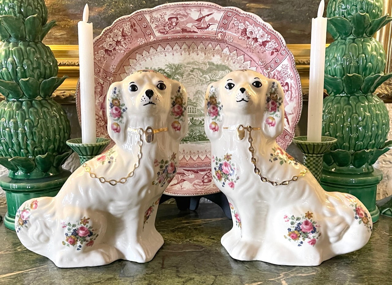 Vintage Pair Large Rose Chintz English Staffordshire Spaniel Dog Figur Vintage Pair Large Rose Chintz English Staffordshire Spaniel Dog Figur