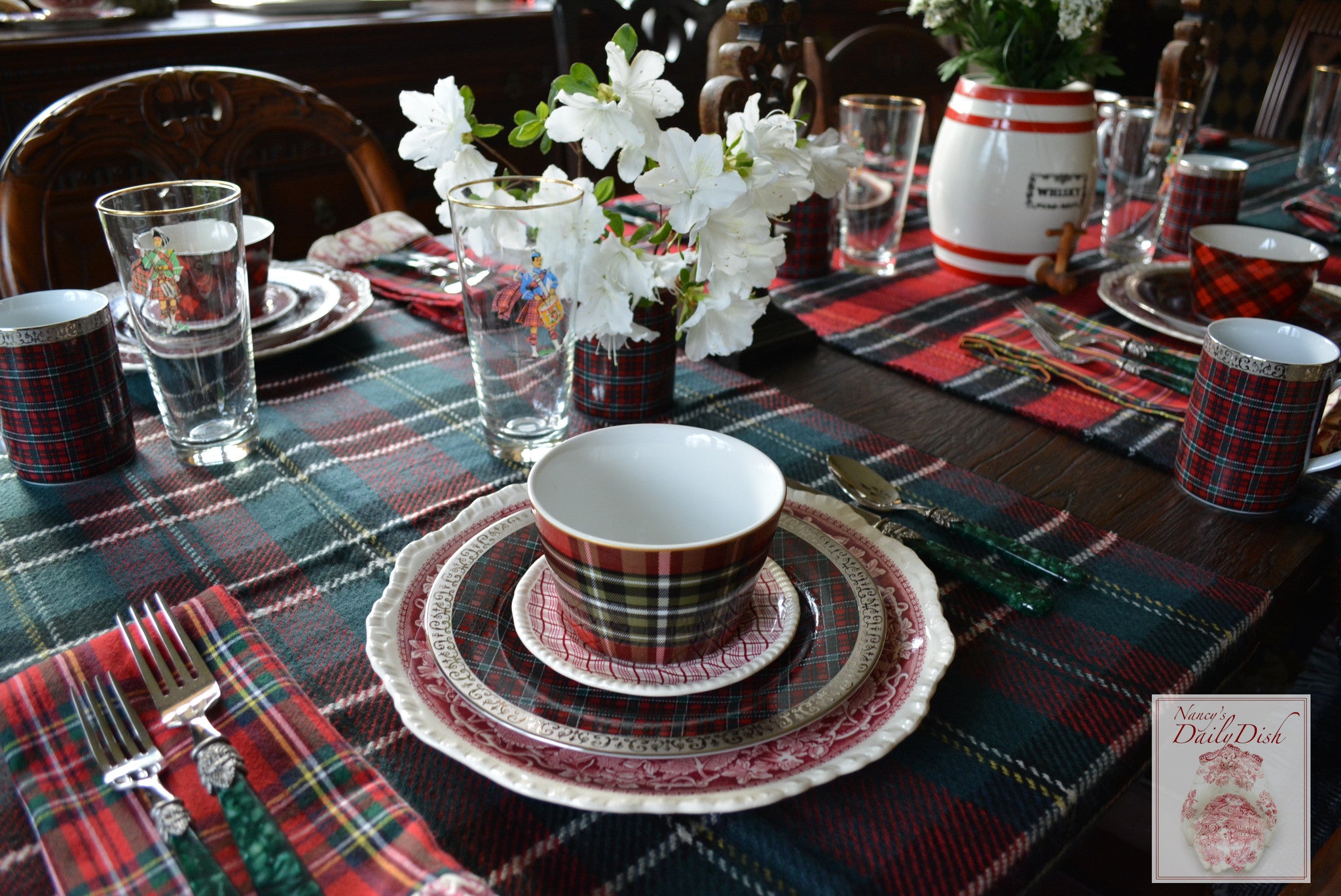 Tartan Plaid Red & Green Christmas Dinner Plates Set of 4 NEW 222 Fift