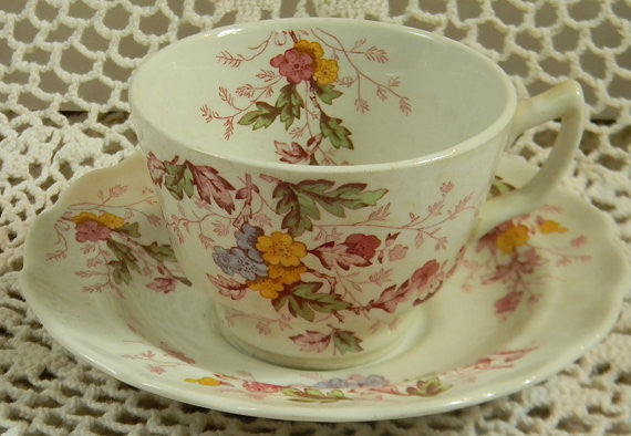 Floral Leaf Chinese Tea Cup With Lid And Saucer