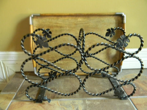 Braided Wire Wine Bottle Holder Rack w/ Grape Leaf Accents Twisted Bronze Color Iron / Metal